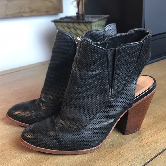 DOLCE VITA ANKLE BOOTS - Picture 1 of 6